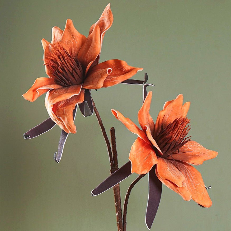 Amaryllis Whisper - The Artment