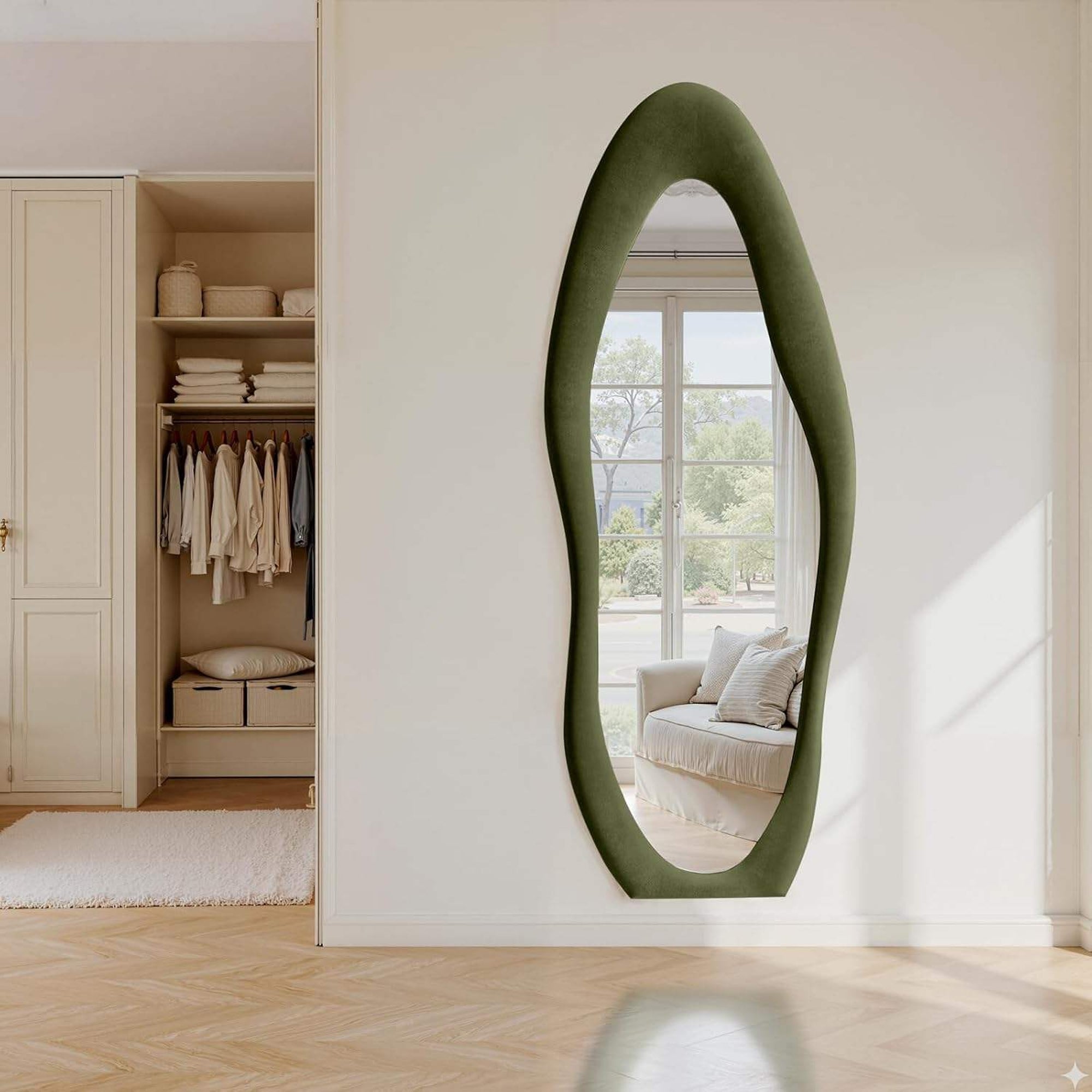 The Fluid Reflection Mirror