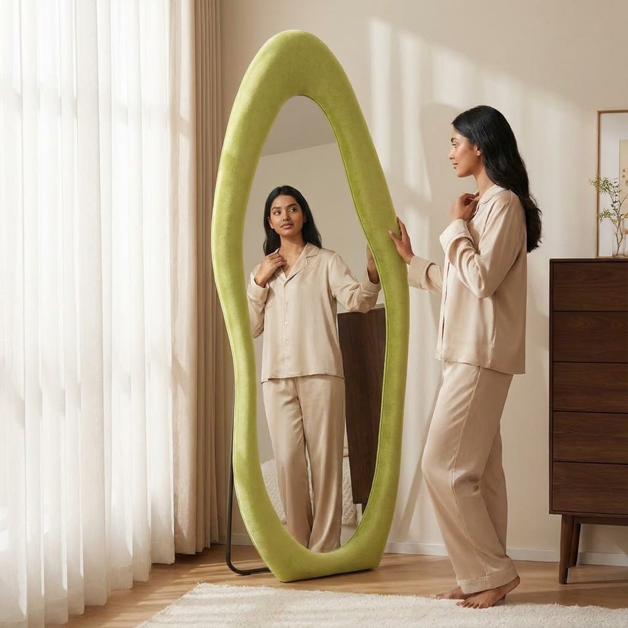 The Fluid Reflection Mirror
